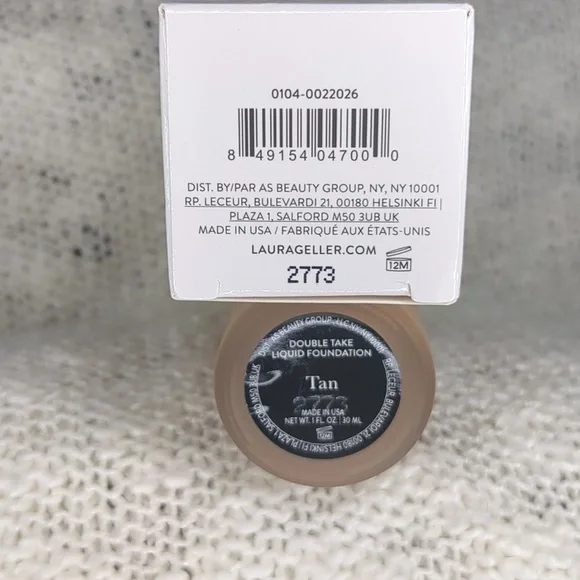 Laura Geller Double Take Liquid Foundation in Tan, 30ml/1.0fl oz - Picture 4 of 10